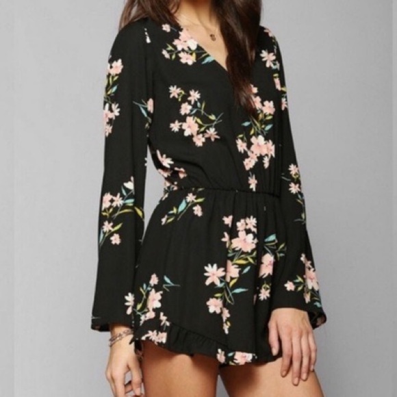 Urban Outfitters Floral Romper - Picture 1 of 4